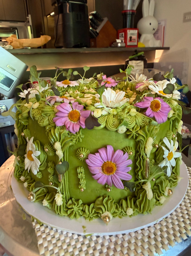 Bespoke Garden Cake