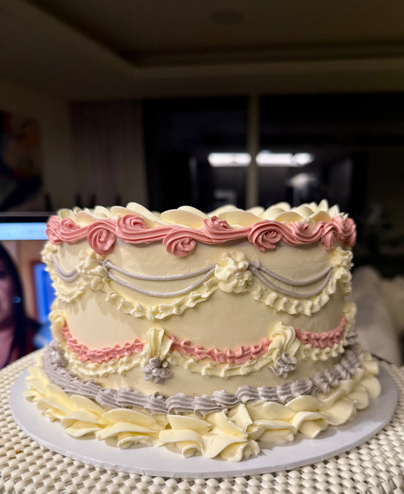 Pastel Vintage Cake